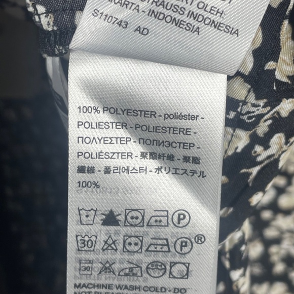 NEW Levis Floral Statement Crop Top Shirt Womens XS black western boho - Picture 7 of 11